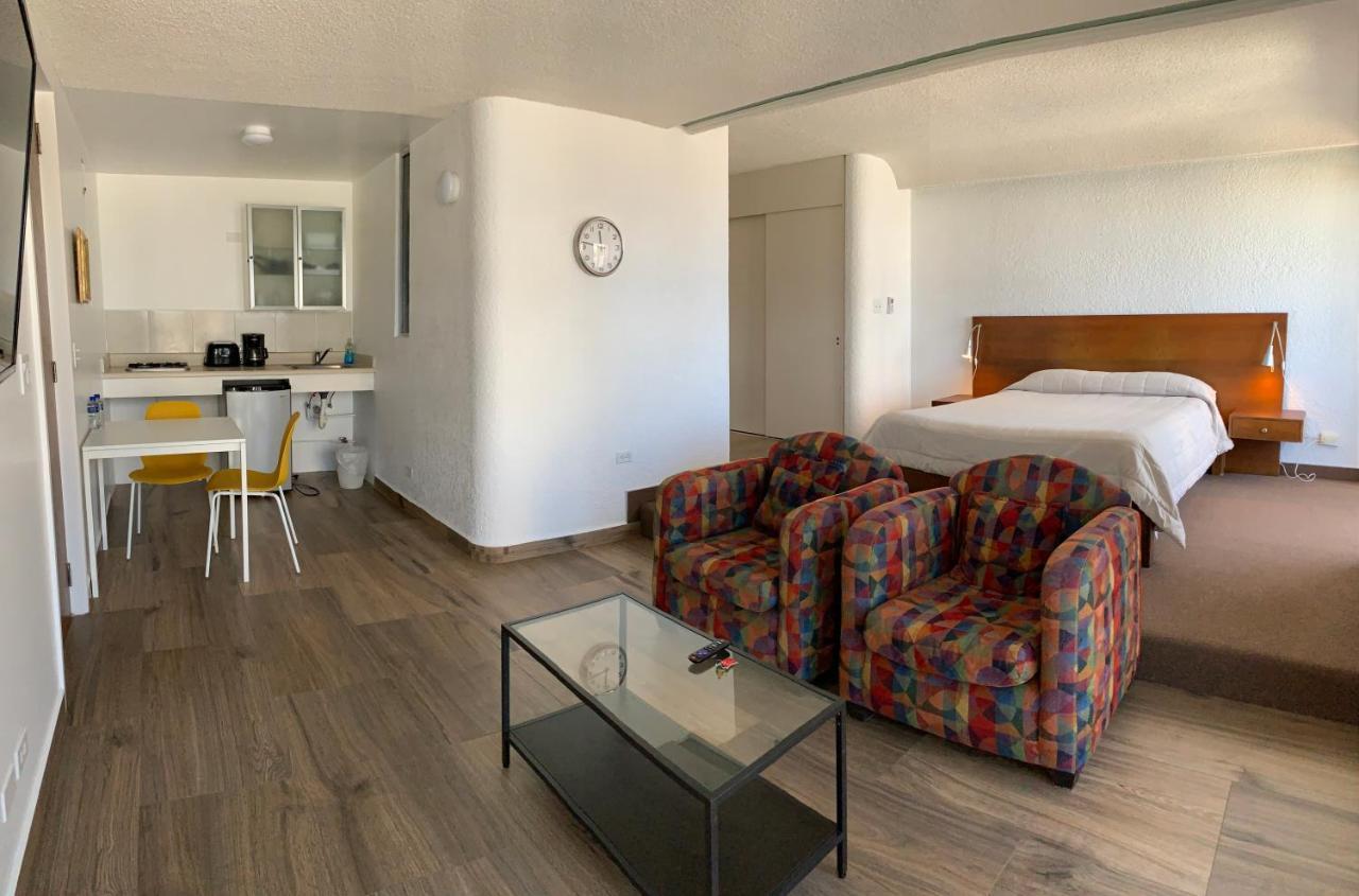 Dali Suites Hotel Tijuana Exterior photo