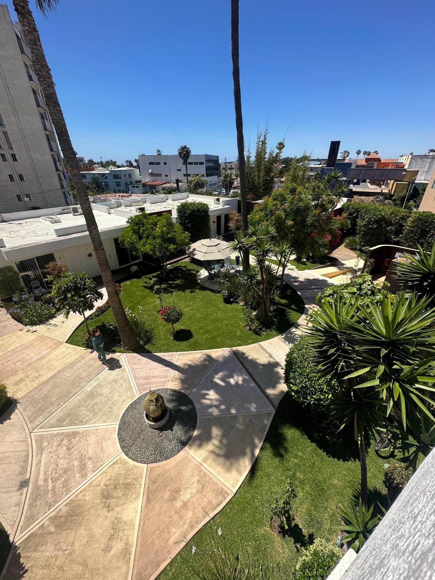 Dali Suites Hotel Tijuana Exterior photo